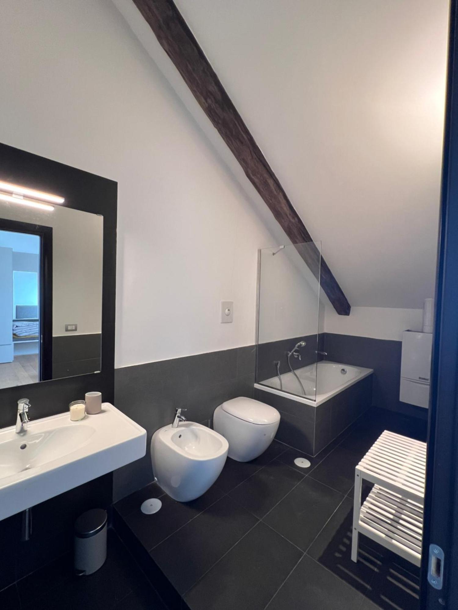 Unonoveuno Luxury Apartment Neapel Exterior foto