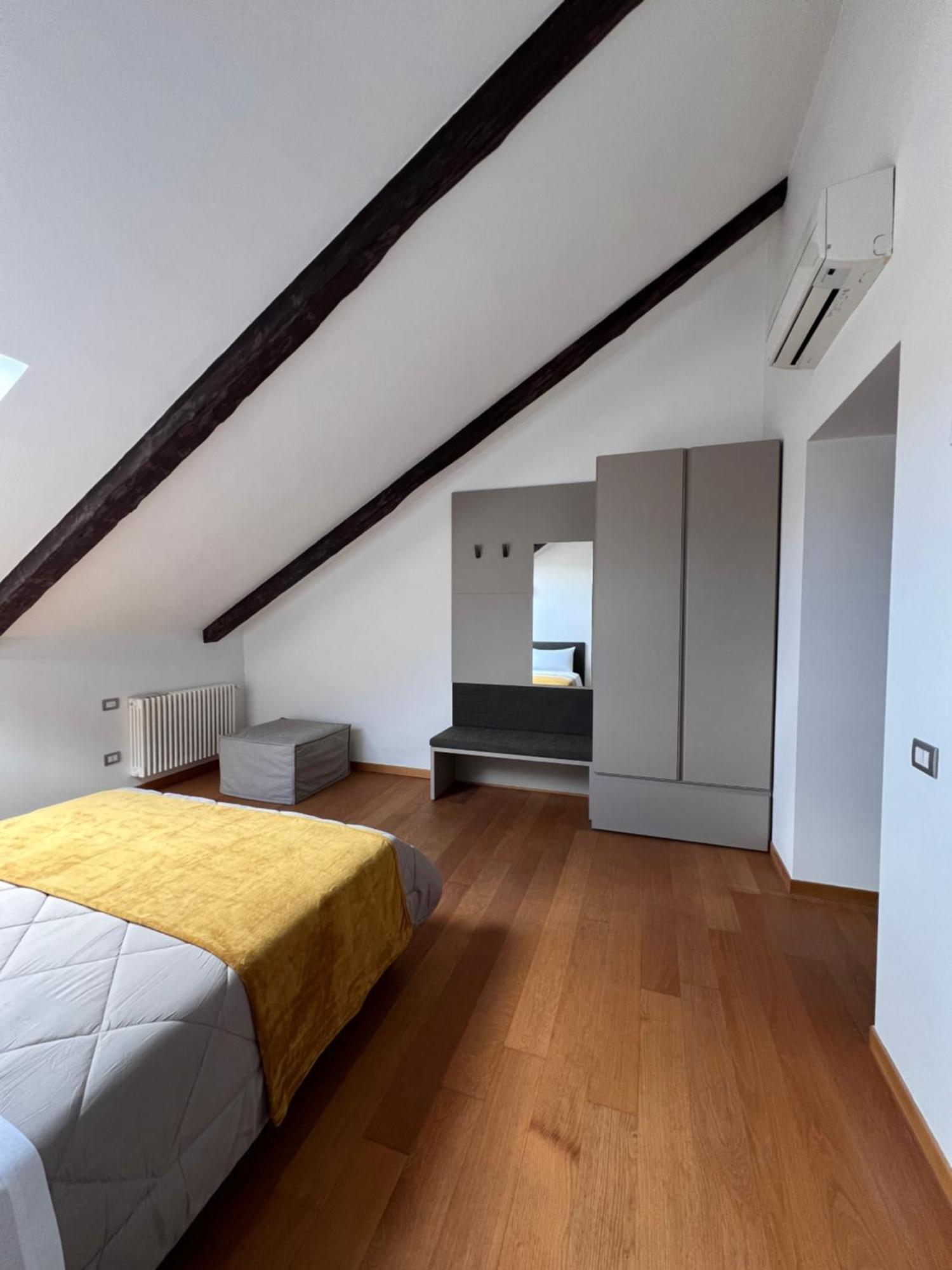 Unonoveuno Luxury Apartment Neapel Exterior foto
