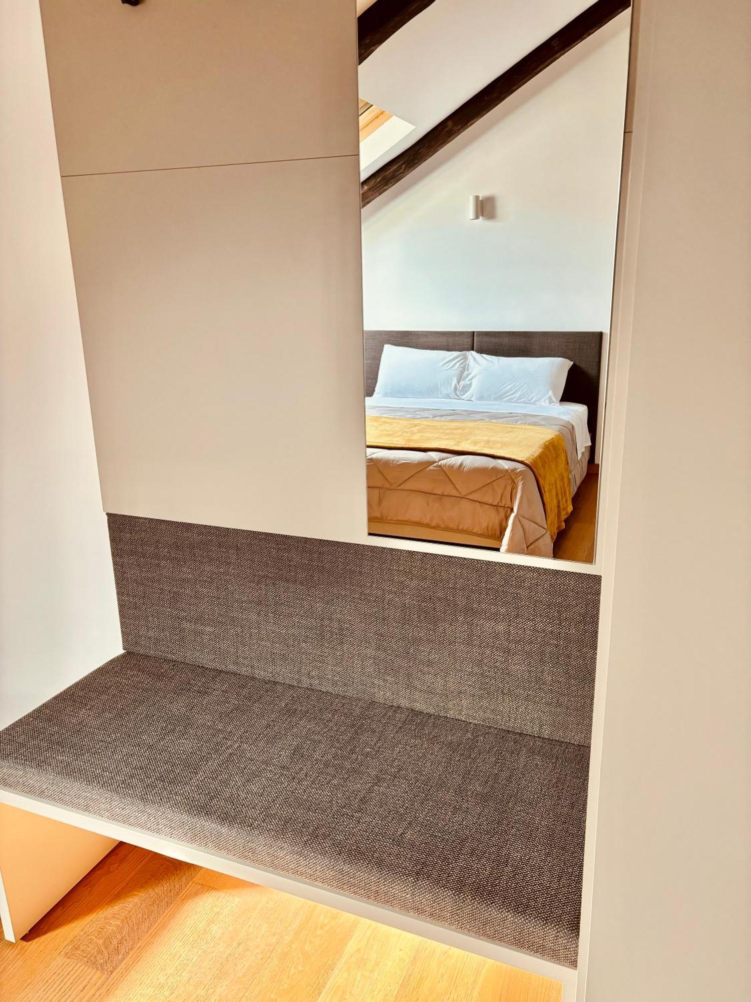 Unonoveuno Luxury Apartment Neapel Exterior foto